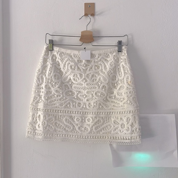 Club Monaco skirt | mini skirt white embroidered skirt baby shower resort NWT - Picture 12 of 12